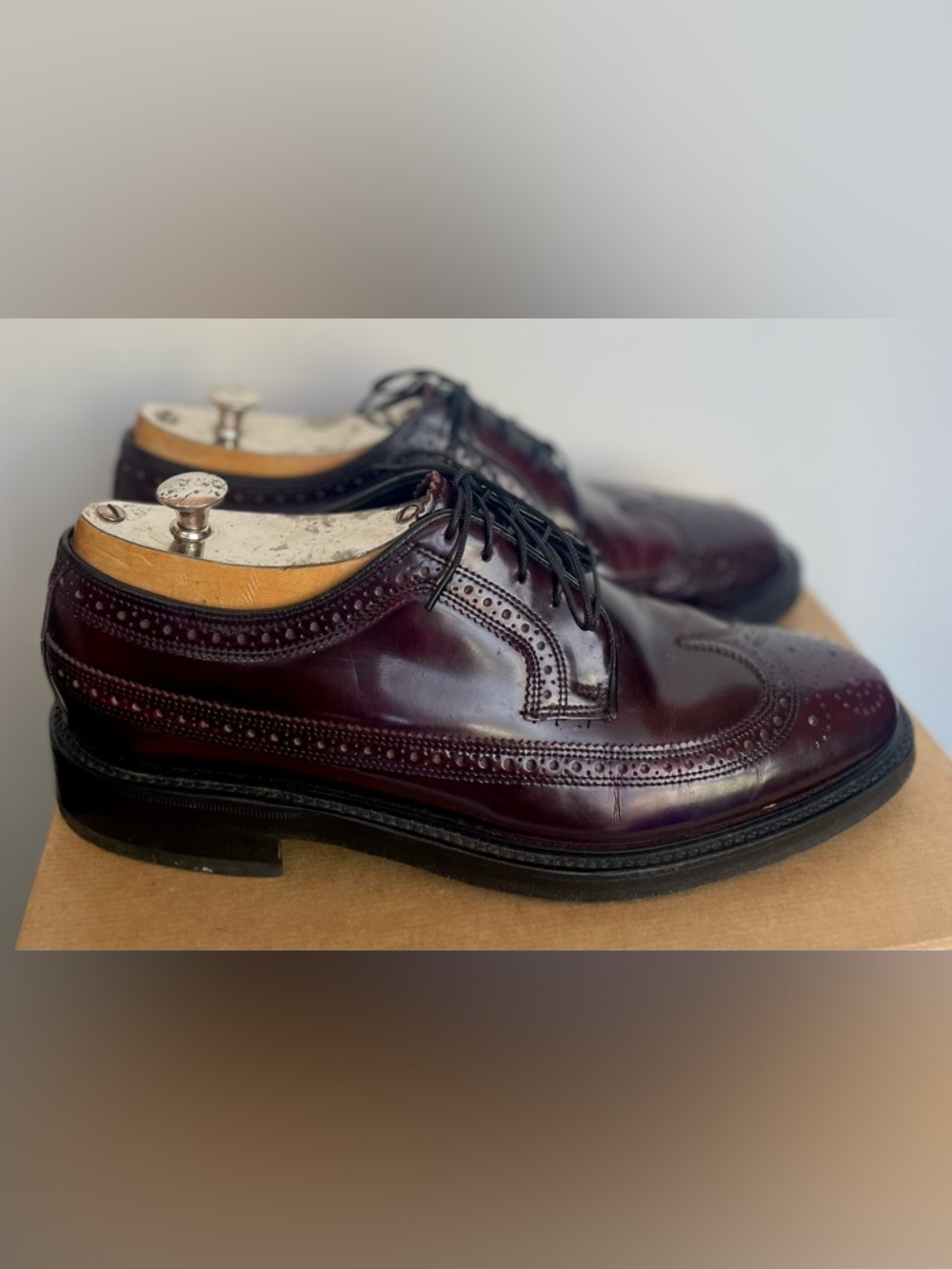 Florsheim - Dark burgundy leather wingtip oxford shoes Size 7D US